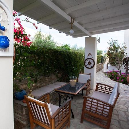 Guesthouse Perdikouli Alikí エクステリア 写真
