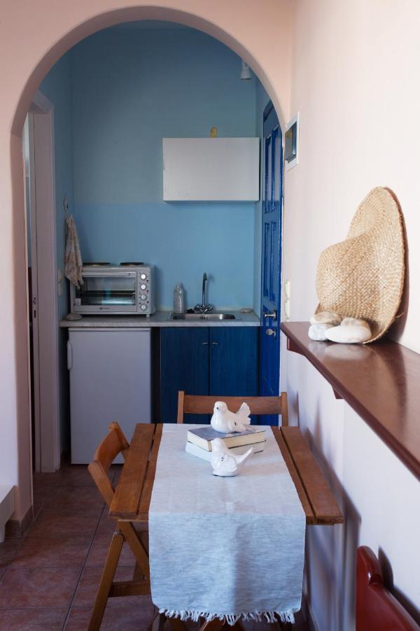 Guesthouse Perdikouli Alikí エクステリア 写真